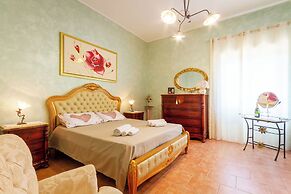 Luxury Private Villa With Garden