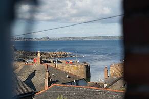 Seaview-2br-sleeps5-cottage-fastwifi-woodburner