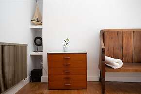 Seaview-2br-sleeps5-cottage-fastwifi-woodburner