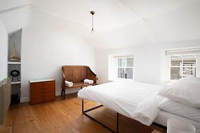 Seaview-2br-sleeps5-cottage-fastwifi-woodburner