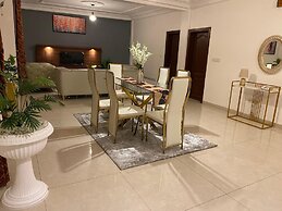 Résidence hôtelière MEDOM Palace, Bastos