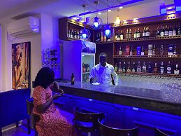 Résidence hôtelière MEDOM Palace, Bastos