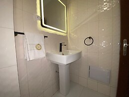 Résidence hôtelière MEDOM Palace, Bastos