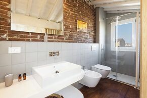 Santa Maria Novella penthouse by MMega