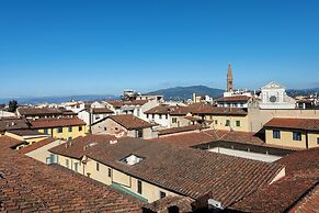 Santa Maria Novella penthouse by MMega