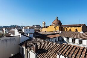 Santa Maria Novella penthouse by MMega