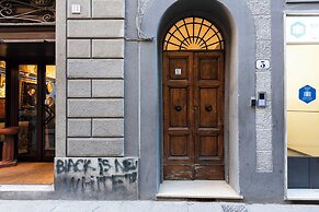 Santa Maria Novella penthouse by MMega