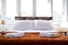 Carr Manor Cozy House in Leeds