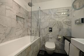 The Three Sisters Hotel