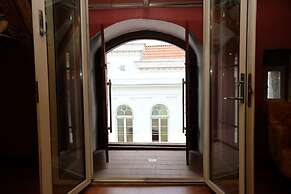 The Three Sisters Hotel