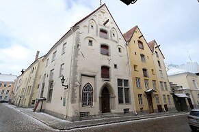 The Three Sisters Hotel