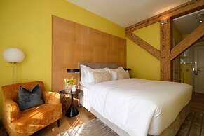 The Three Sisters Hotel