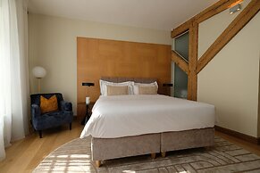 The Three Sisters Hotel