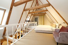 The Three Sisters Hotel