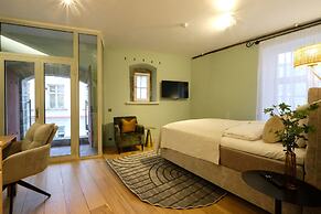 The Three Sisters Hotel