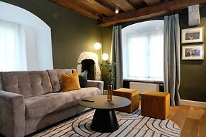 The Three Sisters Hotel