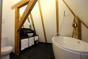 The Three Sisters Hotel