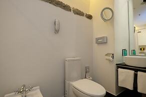 The Three Sisters Hotel