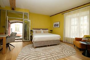 The Three Sisters Hotel