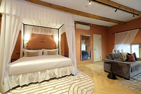 The Three Sisters Hotel