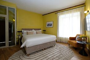 The Three Sisters Hotel