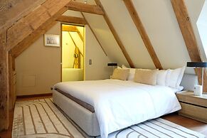 The Three Sisters Hotel