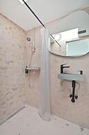 HouseBoat the NEW LAKE