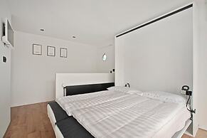 HouseBoat the NEW LAKE