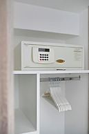 HouseBoat the NEW LAKE