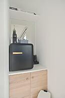 HouseBoat the NEW LAKE