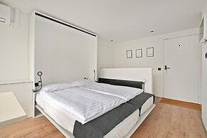 HouseBoat the NEW LAKE