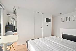 HouseBoat the NEW LAKE