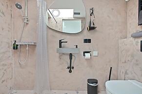 HouseBoat the NEW LAKE