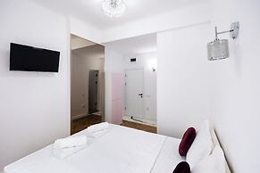 Bucharest Studio Wonderland Room