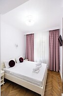 Bucharest Studio Wonderland Room