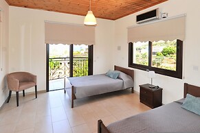 Sunset View Villa in Argaka