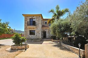 Sunset View Villa in Argaka