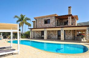 Sunset View Villa in Argaka