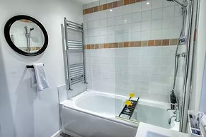 Last Min Weekend Stay, Trafford, Pets Welcome