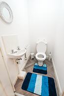 Collingwood Place, Birmingham With Free Parking