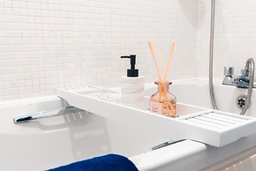 Collingwood Place, Birmingham With Free Parking