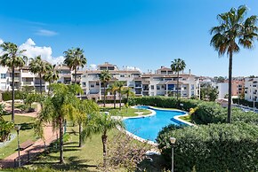 Sunny Getaway With Pool in Marbella - Ref M54