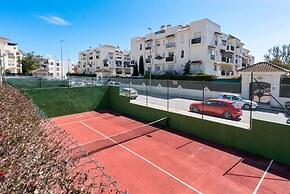 Sunny Getaway With Pool in Marbella - Ref M54