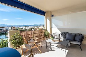 Sunny Getaway With Pool in Marbella - Ref M54