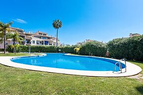Sunny Getaway With Pool in Marbella - Ref M54
