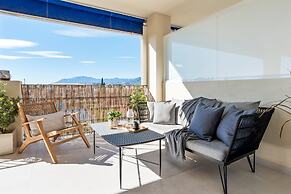 Sunny Getaway With Pool in Marbella - Ref M54
