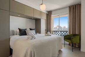 Sunny Getaway With Pool in Marbella - Ref M54