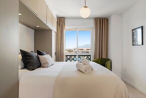 Sunny Getaway With Pool in Marbella - Ref M54