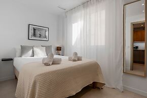 Sunny Getaway With Pool in Marbella - Ref M54