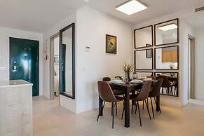 Sunny Getaway With Pool in Marbella - Ref M54